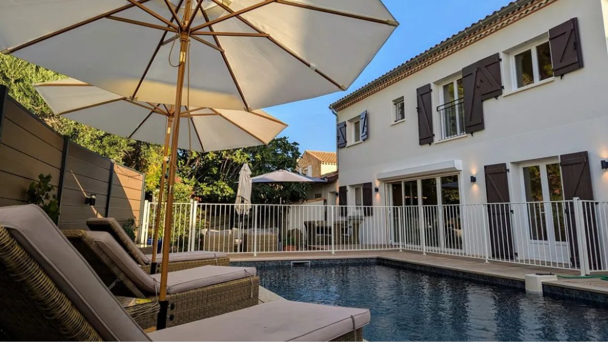 Modern high end villa in the south of france with pool and terrace